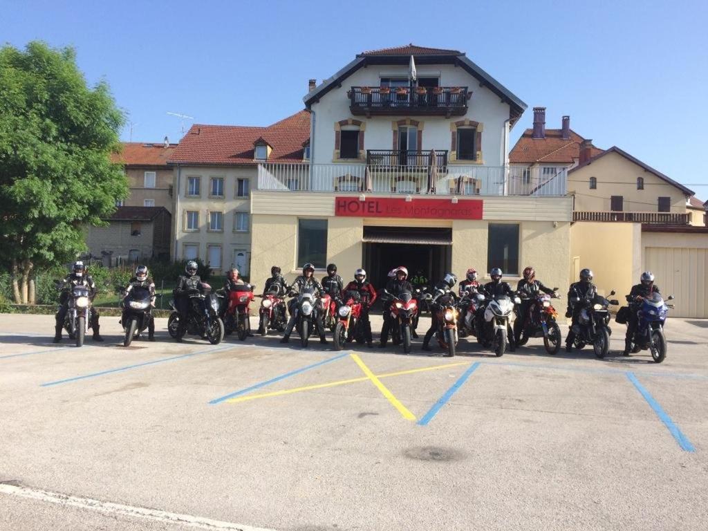 Hotel Les Montagnards Morteau Exterior foto